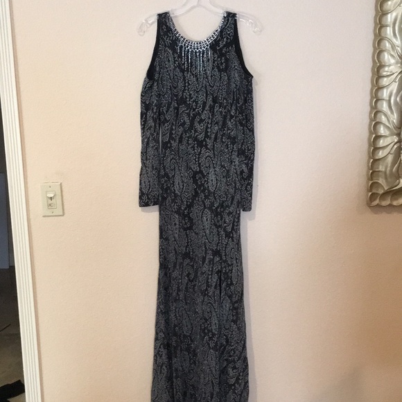 Beautiful Elegant Black and Silver  Dress - Picture 1 of 5